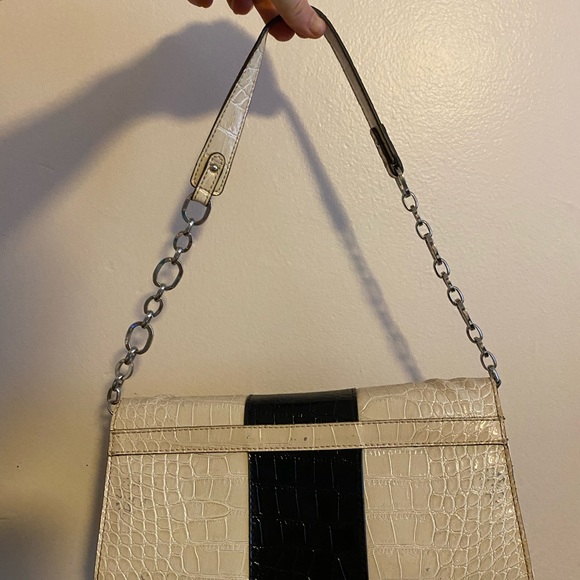 Guess crocodile texture clutch evening bag - Picture 2 of 8